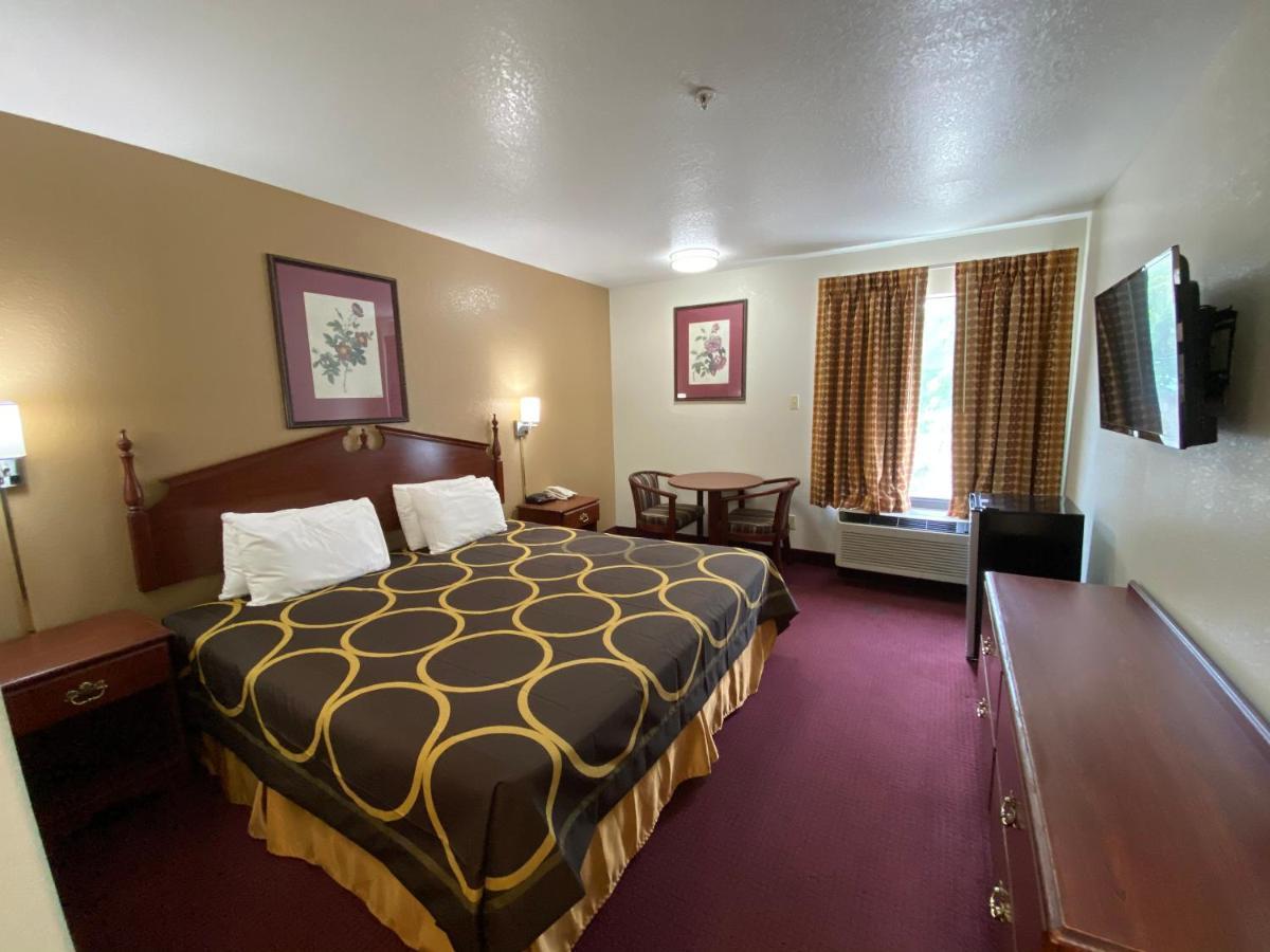 Super 8 By Wyndham Kinder/Coushatta Near Casino エクステリア 写真