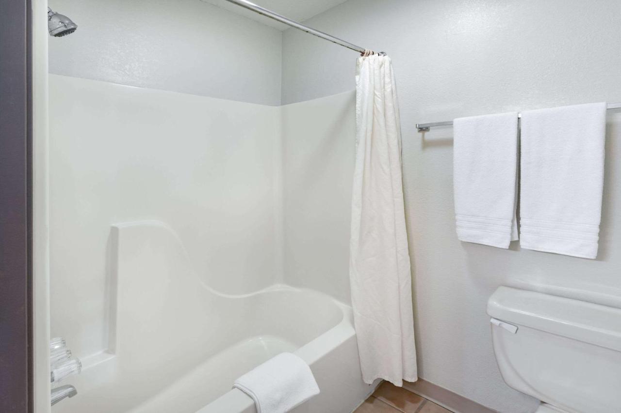Super 8 By Wyndham Kinder/Coushatta Near Casino エクステリア 写真