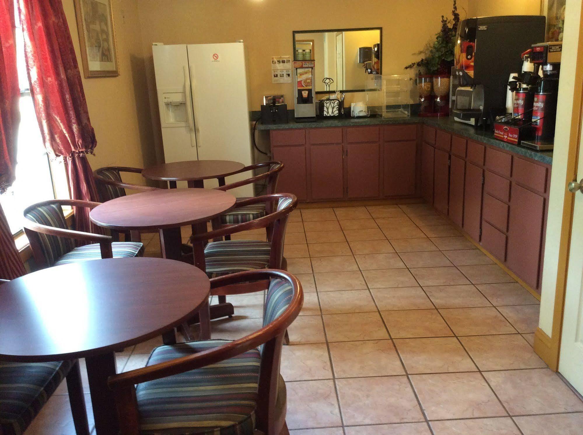 Super 8 By Wyndham Kinder/Coushatta Near Casino エクステリア 写真